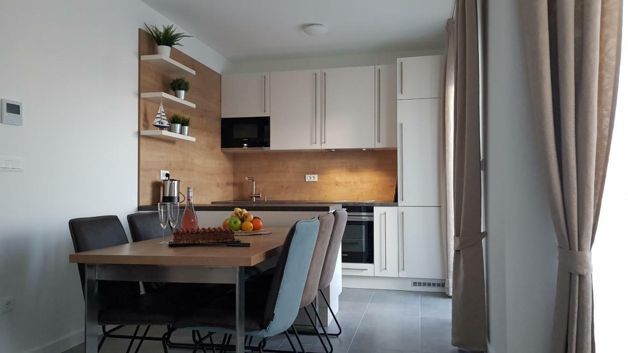 Apartment Aria Exclusive Petrcane Esterno foto